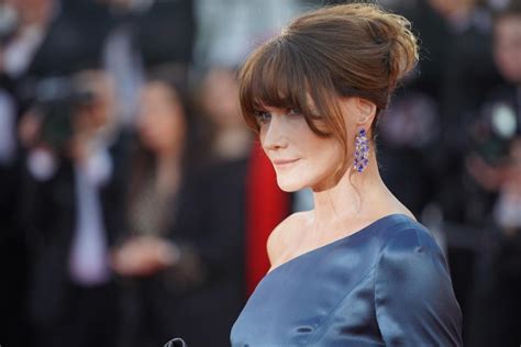 carla bruni fils versace|Carla Bruni fière : son fils Aurélien défile pour Versace, 30 ans .